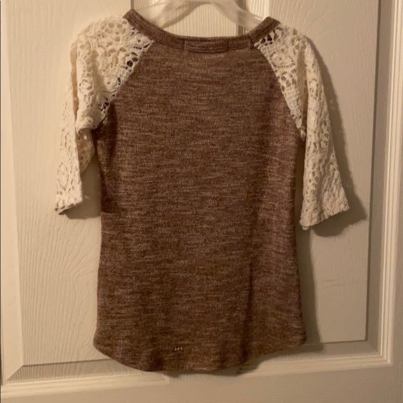 Girl’s Raglan Tee - Picture 3 of 3